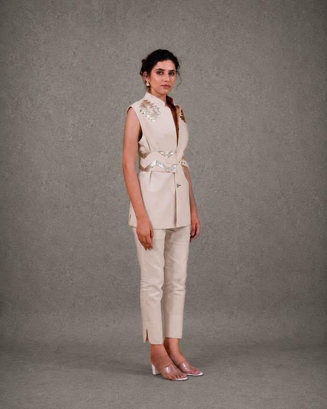 IHSAR Off White Sleeveless Pant Suit in Off-White – side view