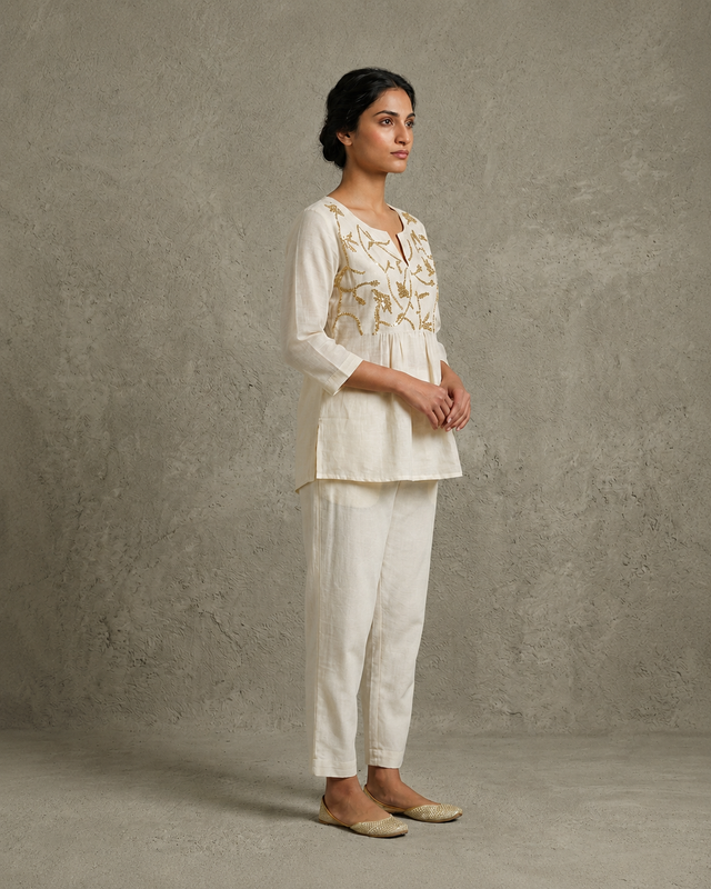IHSAR Off White Boho Top in Off-White – side view