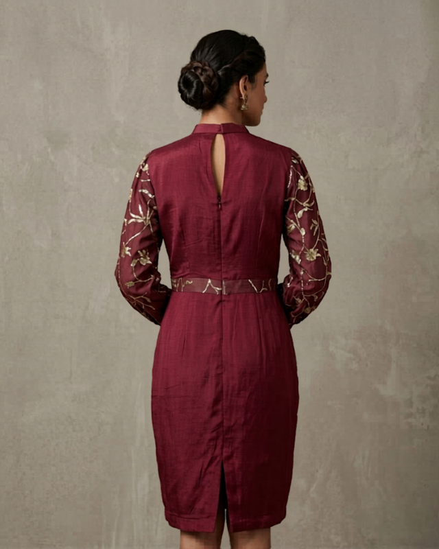 IHSAR Wine Knee Length Dress in Wine – back view